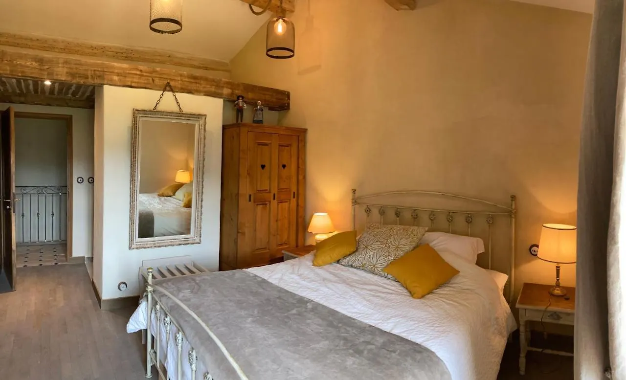 Bed and Breakfast Domaine De Combe Beluze Mison 0*,