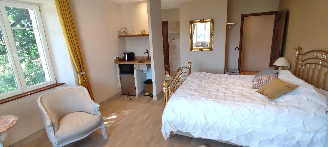 Bed and Breakfast Domaine De Combe Beluze Mison Francia