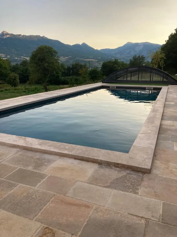 Bed and Breakfast Domaine De Combe Beluze Mison