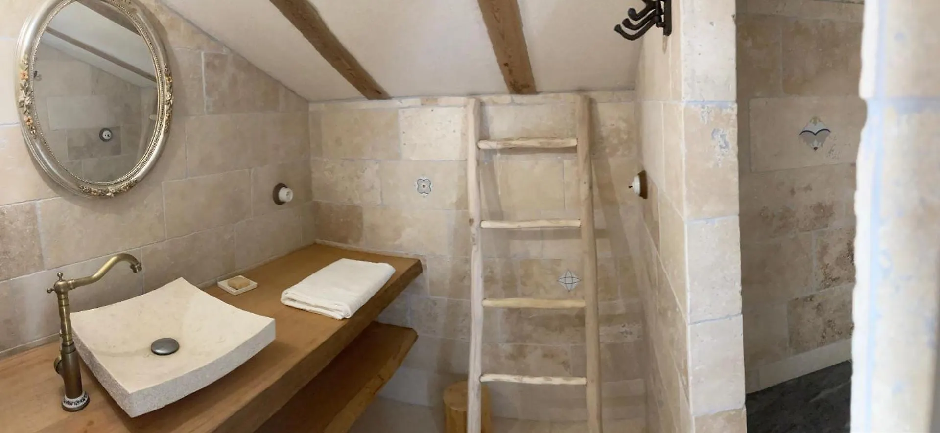 Bed and Breakfast Domaine De Combe Beluze Mison 0*,  Francia